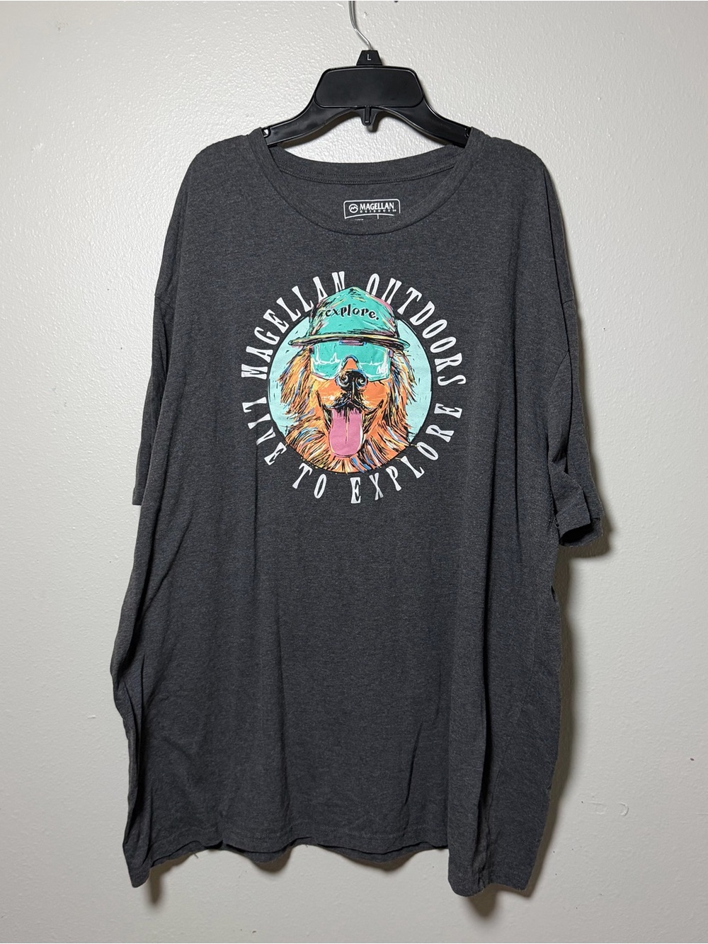 Magellan Outdoors Men Gray Charcoal Short Sleeve Graphic Tee Colorful Dog XXL